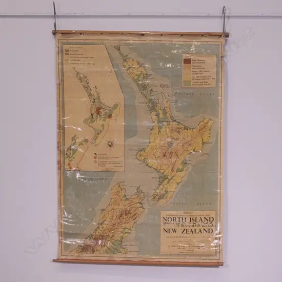 PHILLIPS LG CANVAS BACKED MAP OF NORTH ISLAND, NZ, 910 X 1140MM