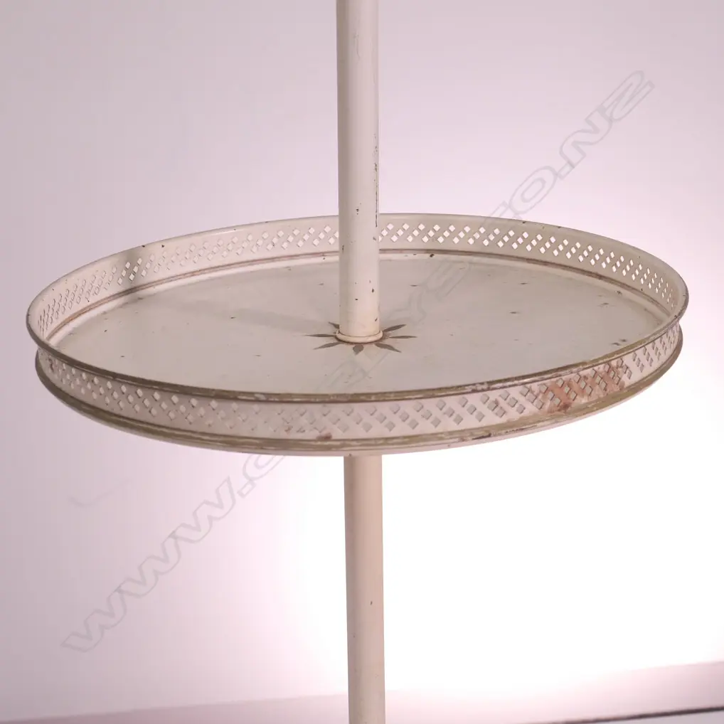 AN AMERICAN FEDERAL STYLE METAL STANDARD LAMP H 1510 MM Image 1++