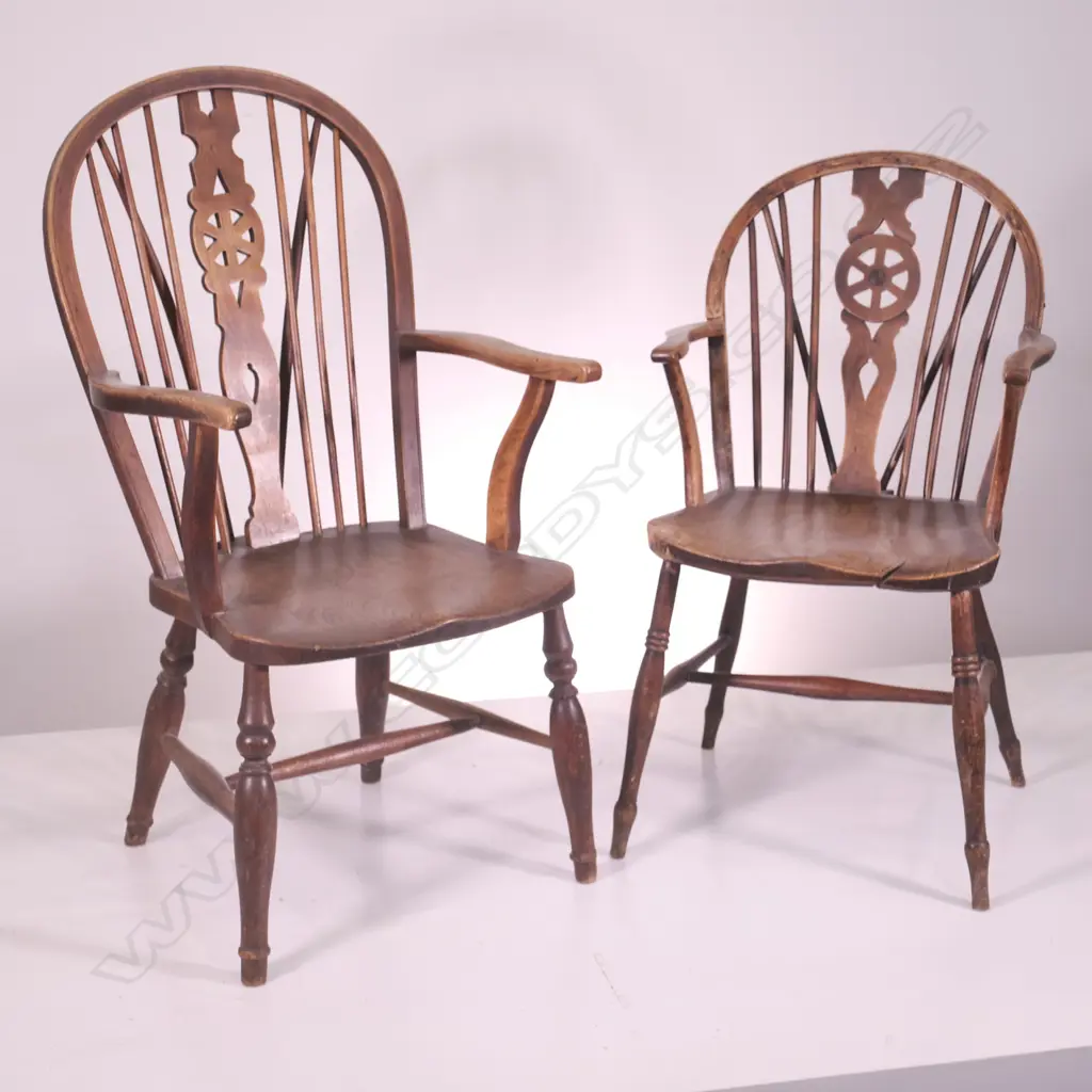 TWO 19TH CENTURY ELM WINDSOR CHAIRS Image 1++