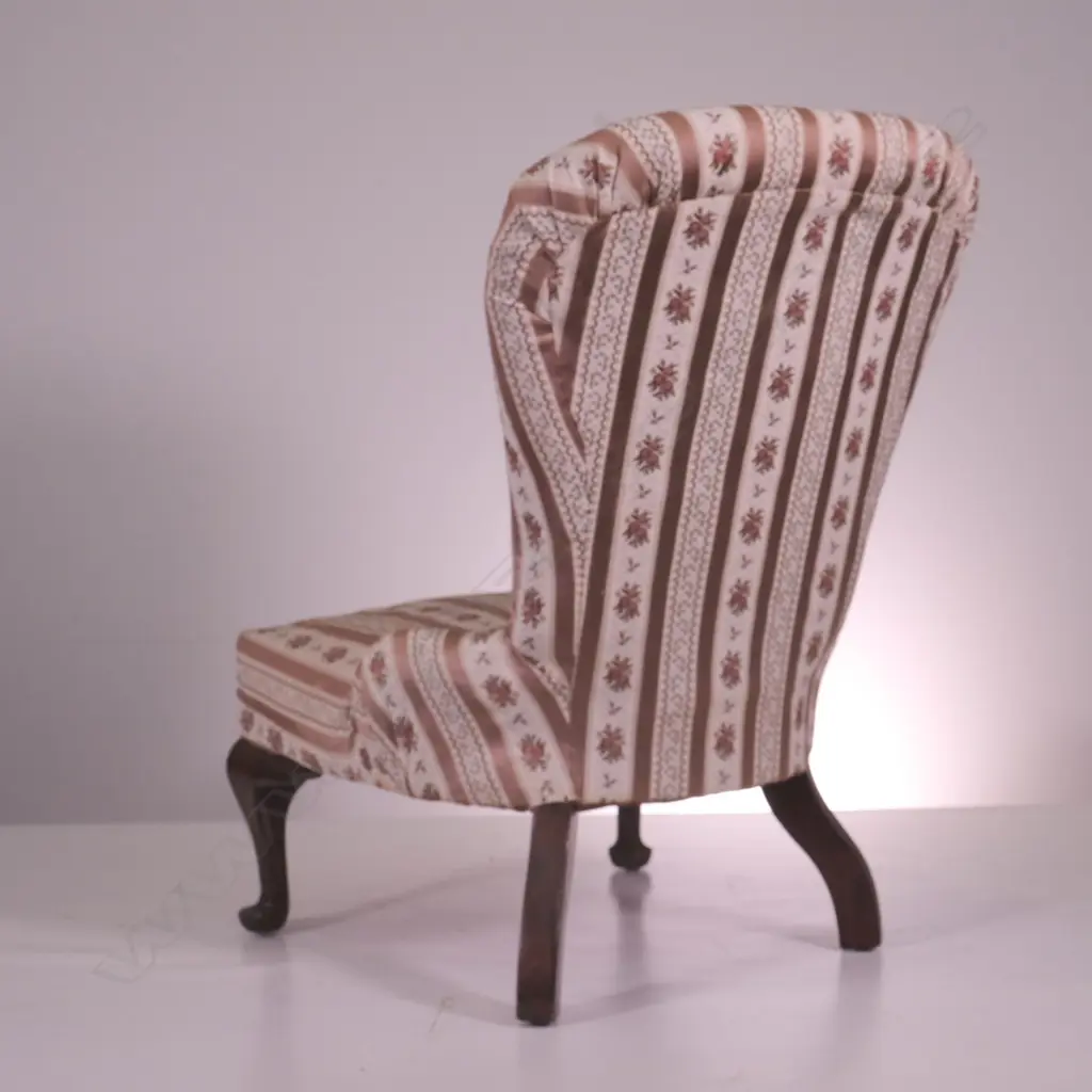 A VICT STYLE SIDE CHAIR Image 1++