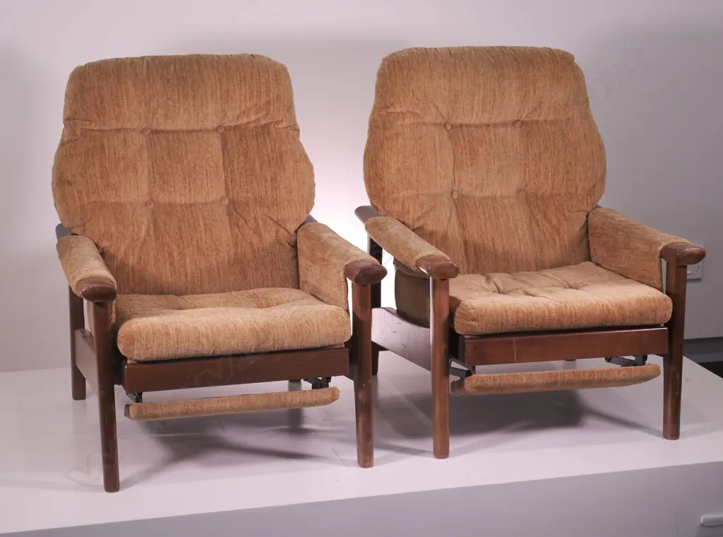 2 VINTAGE DON ARMCHAIRS Image 1++