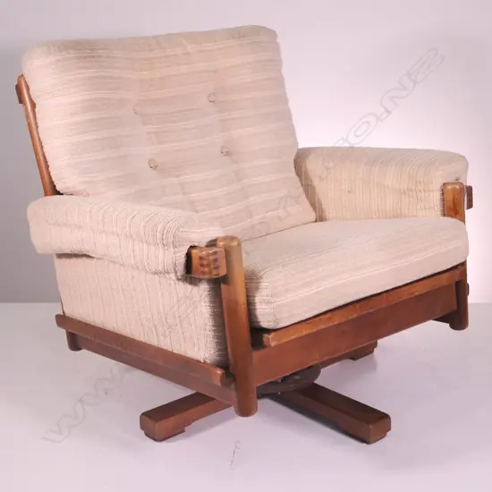 VINTAGE MORGAN ARMCHAIR