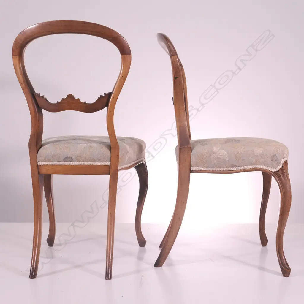 A PAIR OF WALNUT VICT BALLOON BACK CHAIRS  Image 1++
