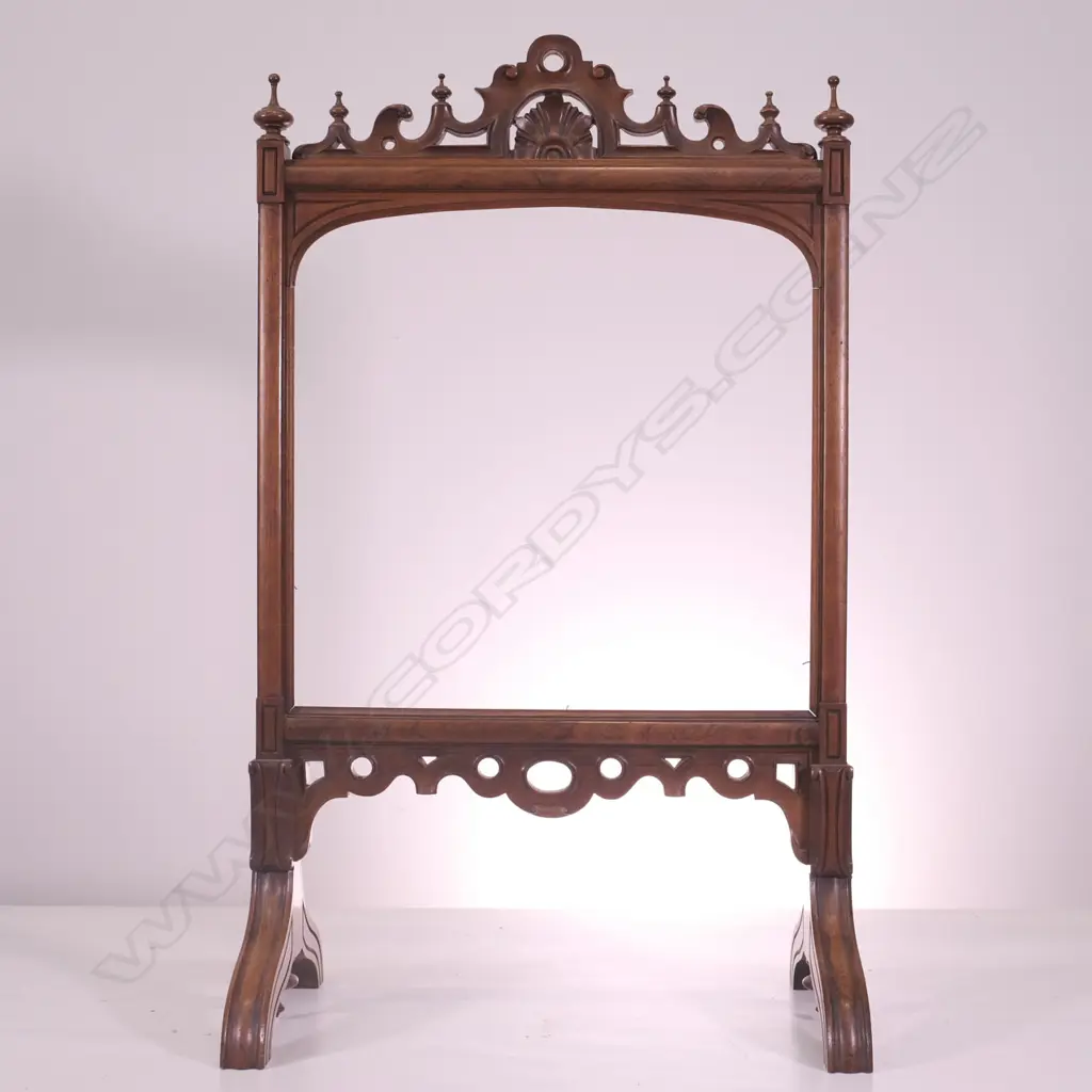 A 19TH C WALNUT FIRE SCREEN FRAME, H 1080 Image 1++
