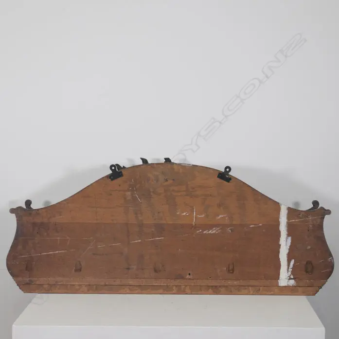 EDWARDIAN MAHOGANY PIERCED DISPLAY SHELF, L. 900MM Image 1++