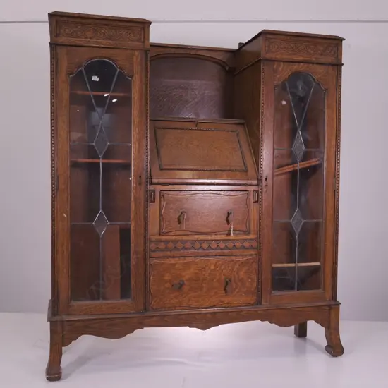 OAK COMBINATION LEADLIGHT CHINA CAB WITH FULL FRONT DESK, C.1940, H. 1460, L. 1250MM