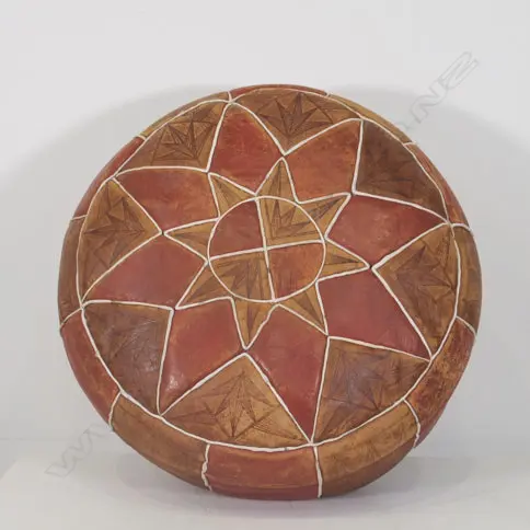 EGYPTIAN LEATHER POUFFE, DIA. 460MM Image 1++