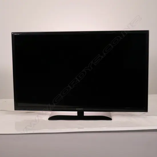 SONY FLATSCREEN TV 1080 x 640mm
