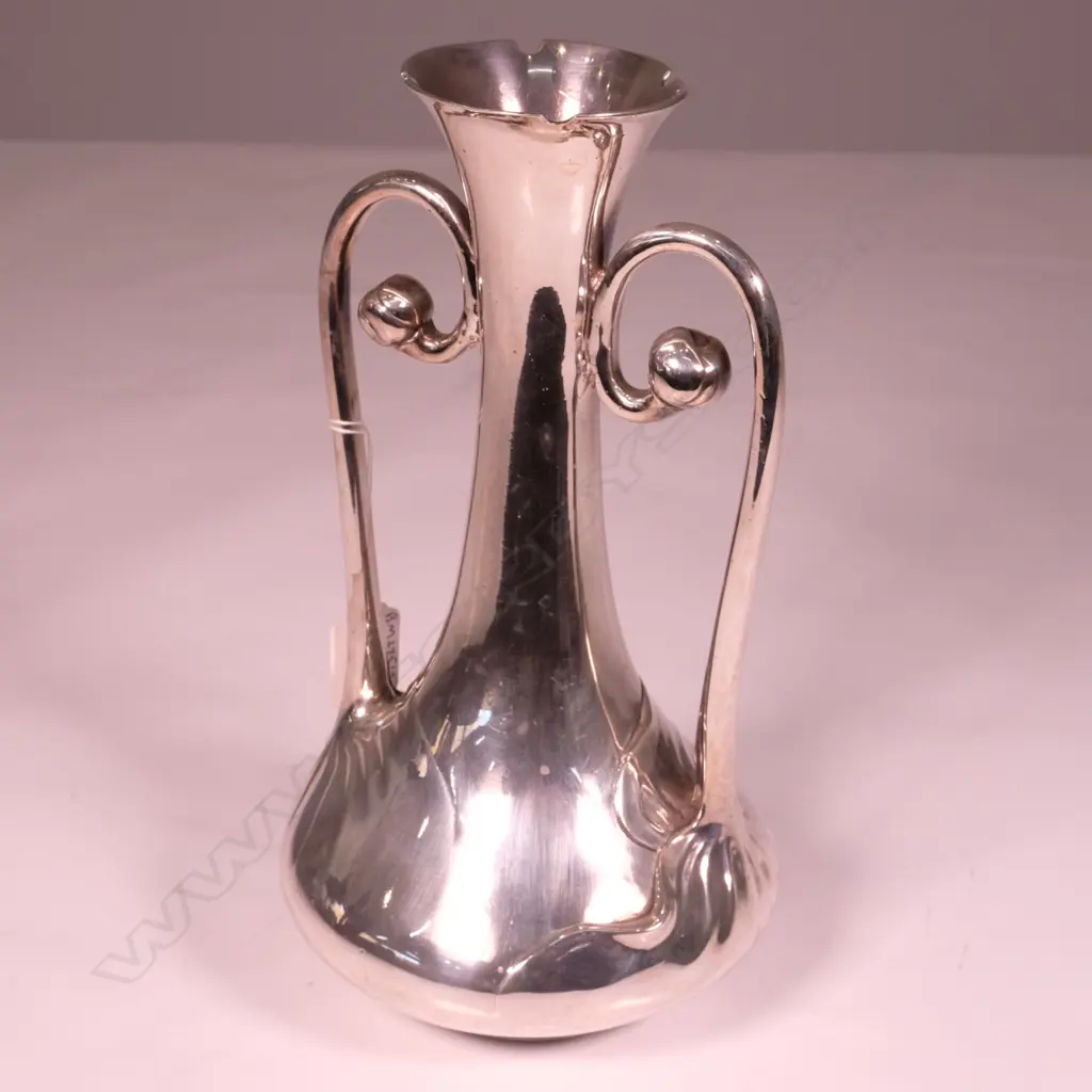 SIGNED JAPANESE WATER LILY METAL WARE VASE Image 1++