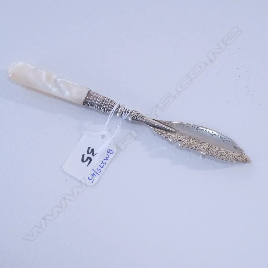 SILVER & M.O.P BUTTER KNIFE Image 1++