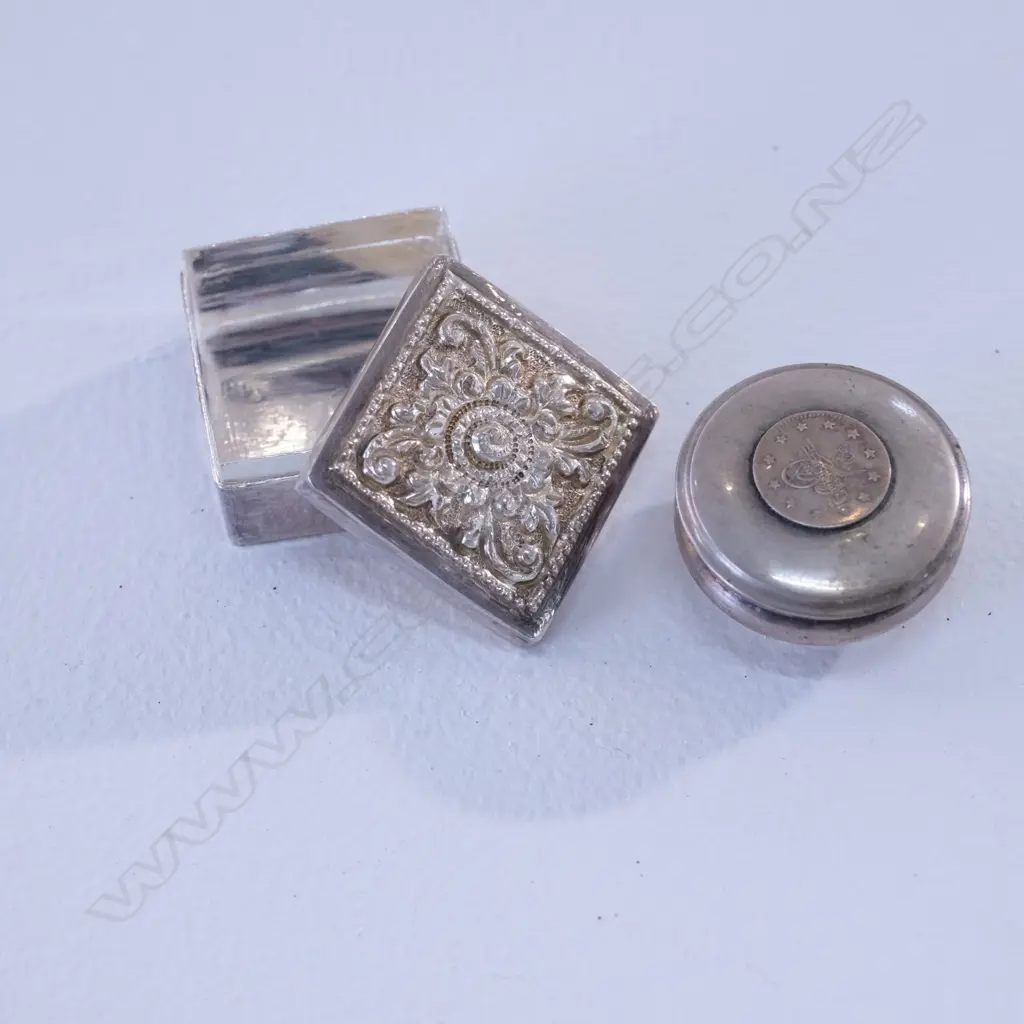2 SILVER PATCH BOXES Image 1++