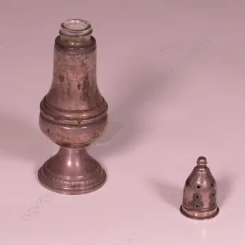 SILVER SUGAR CASTER Image 1++
