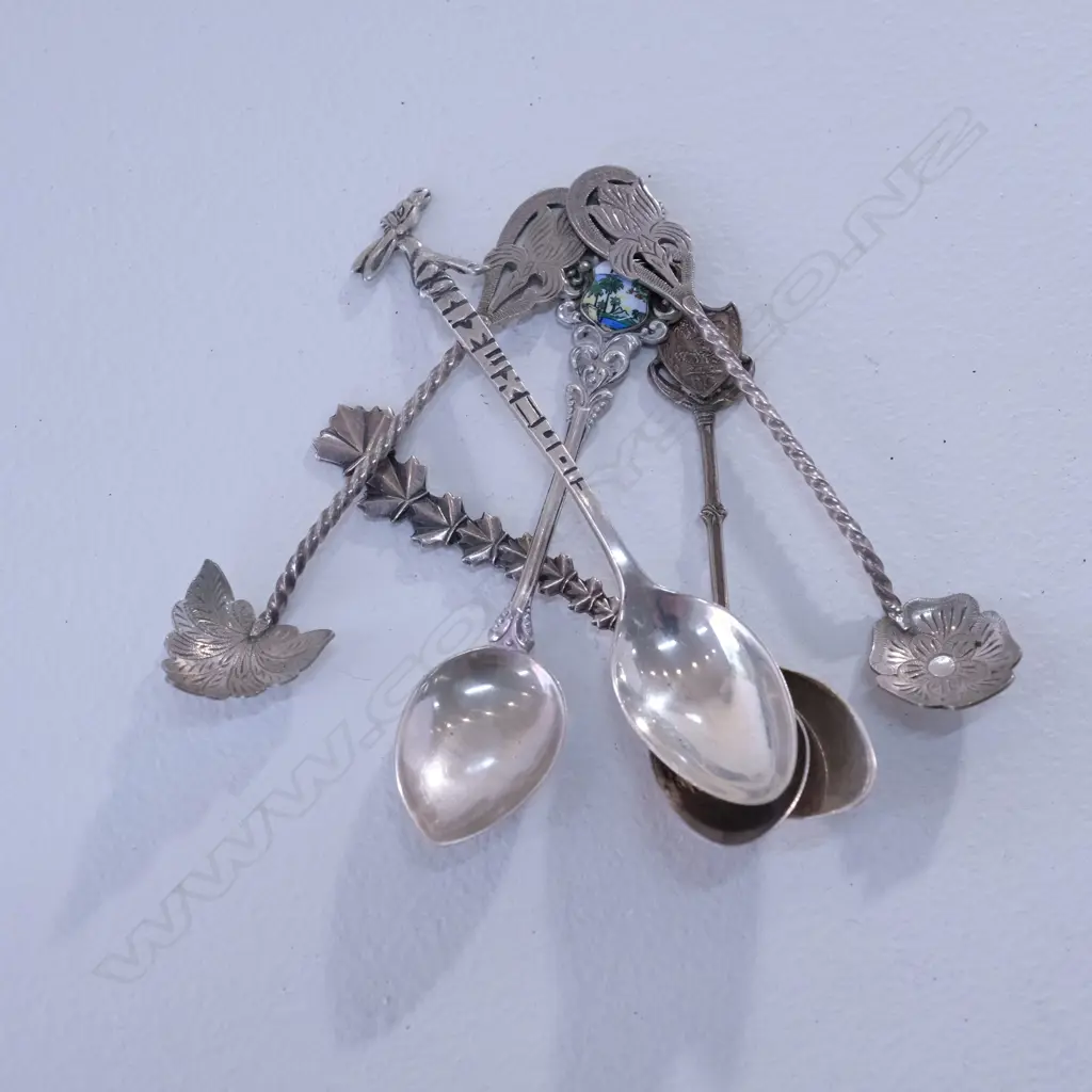 6 SILVER SOUVENIR SPOONS Image 1++