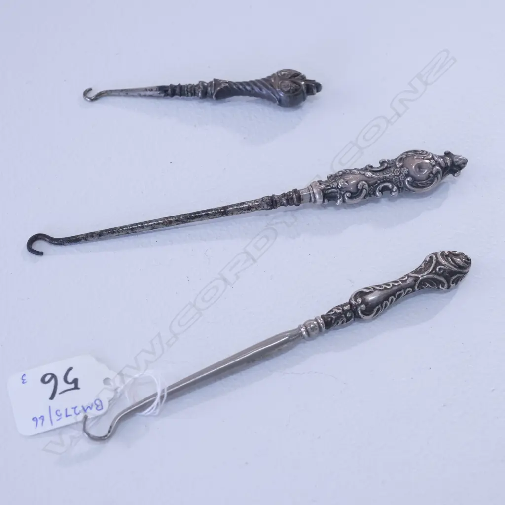 3 SILVER HANDLED BUTTON HOOKS Image 1++