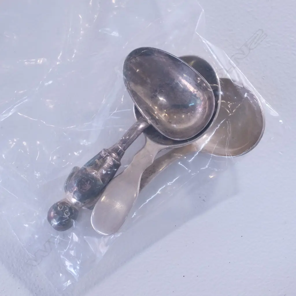 3 TEA CADDY SPOONS Image 1++