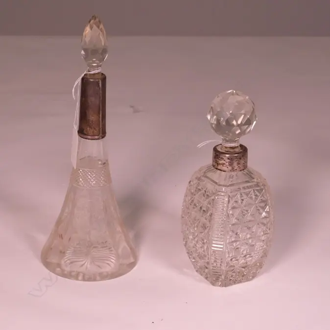 2 SILVER TOPPED DRESSING TABLE BOTTLES (1 AF) Image 1++