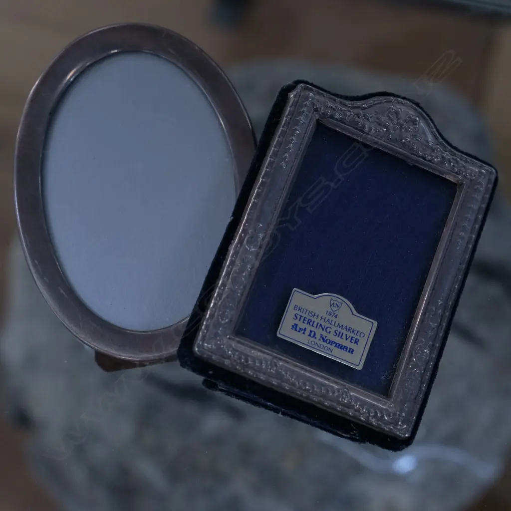 2 SMALL SILVER PHOTO FRAMES  Image 1++
