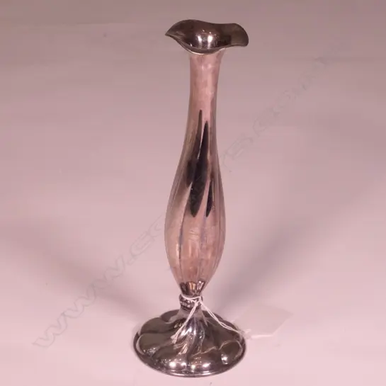 SILVER SPILL VASE Image 1++