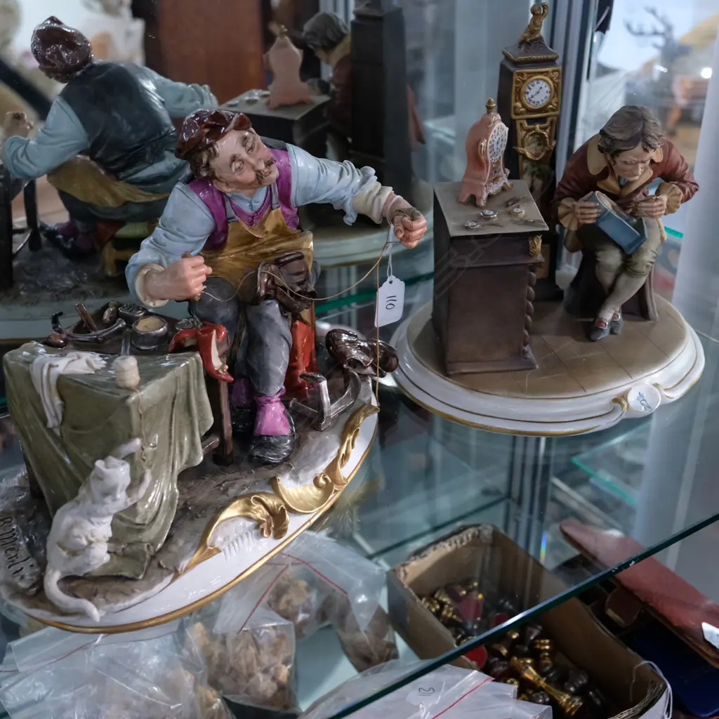 TWO FIGURE SETS COBBLER AND CLOCKMAKER (A/F)  Image 1++