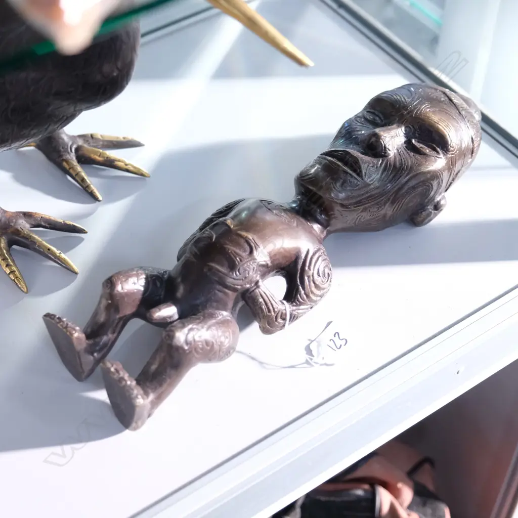 CAST BRONZE OF POUTOKOMANAWA H. 360MM Image 1++