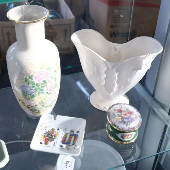 LOT JAPANESE VASE,KELSTON POTTERY,MUSIC BOX+ ASHTRAY H 270 MM