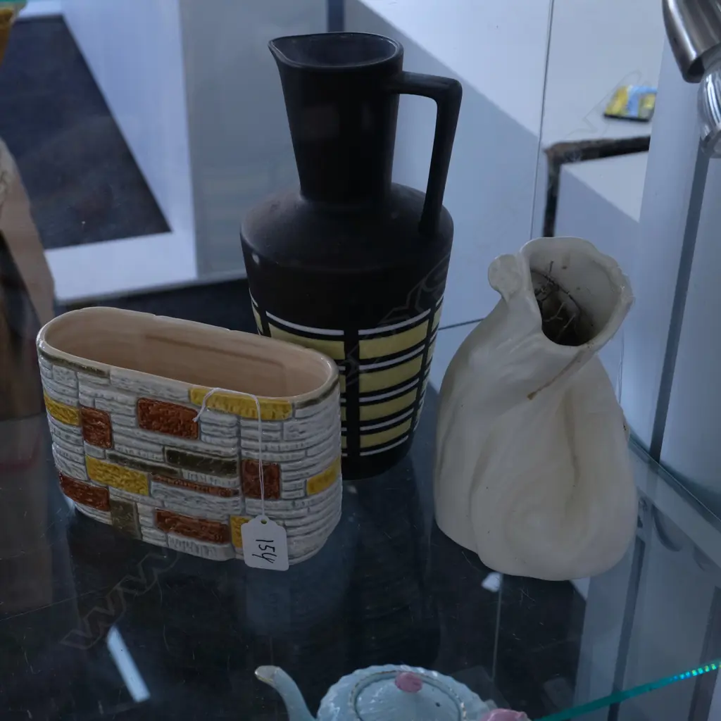 CROWN LYNN VASE  / SYLVAC AND GERMAN JUG Image 1++