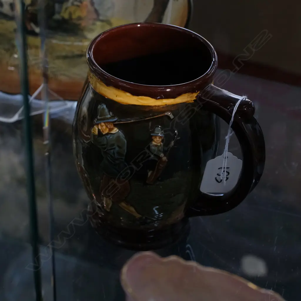ROYAL DOULTON GOLFING MUG H. 140MM Image 1++