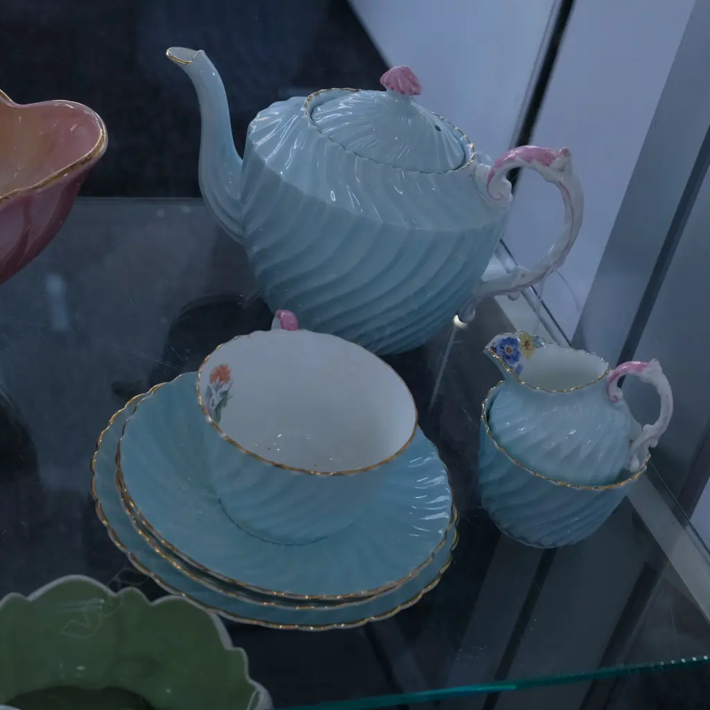 AYNSLEY PART TEA SET Image 1++