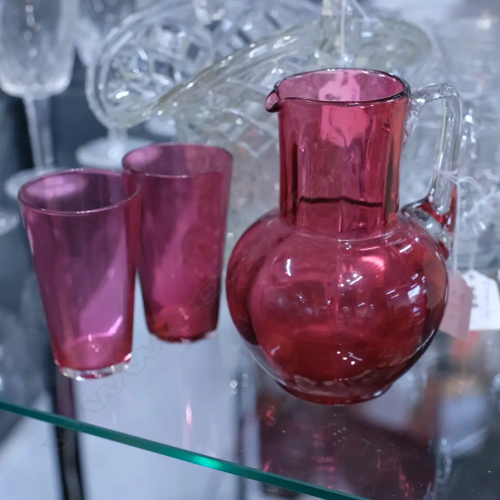 RUBY GLASS JUG AND 2 BEAKERS H. 140MM Image 1++