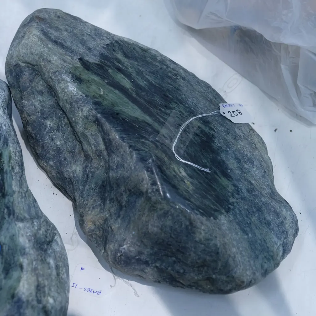 1 POUNAMU BOULDER 5KG Image 1++