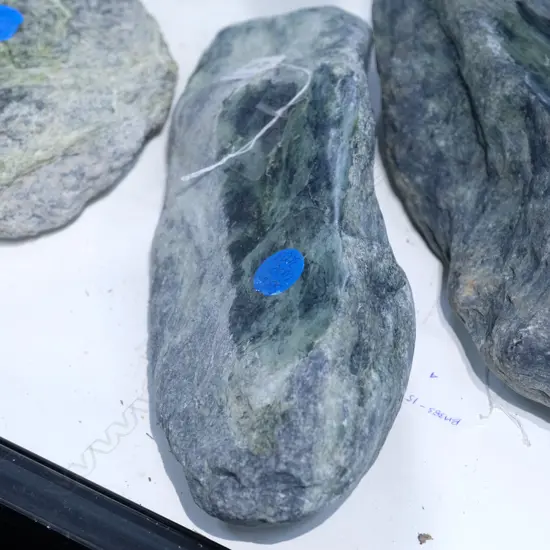 1 POUNAMU BOULDER 3.4KG