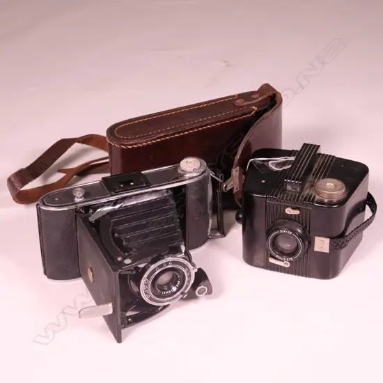 AN AGFA FOLDING CAMERA+ A SIX 20 BULLS EYE CAMERA