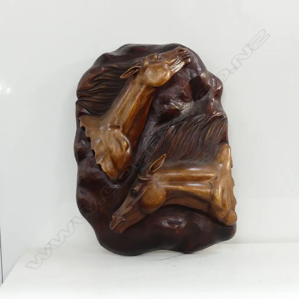 CARVED WOODEN PANEL OF 2 HORSE HEADS, H. 500MM Image 1++
