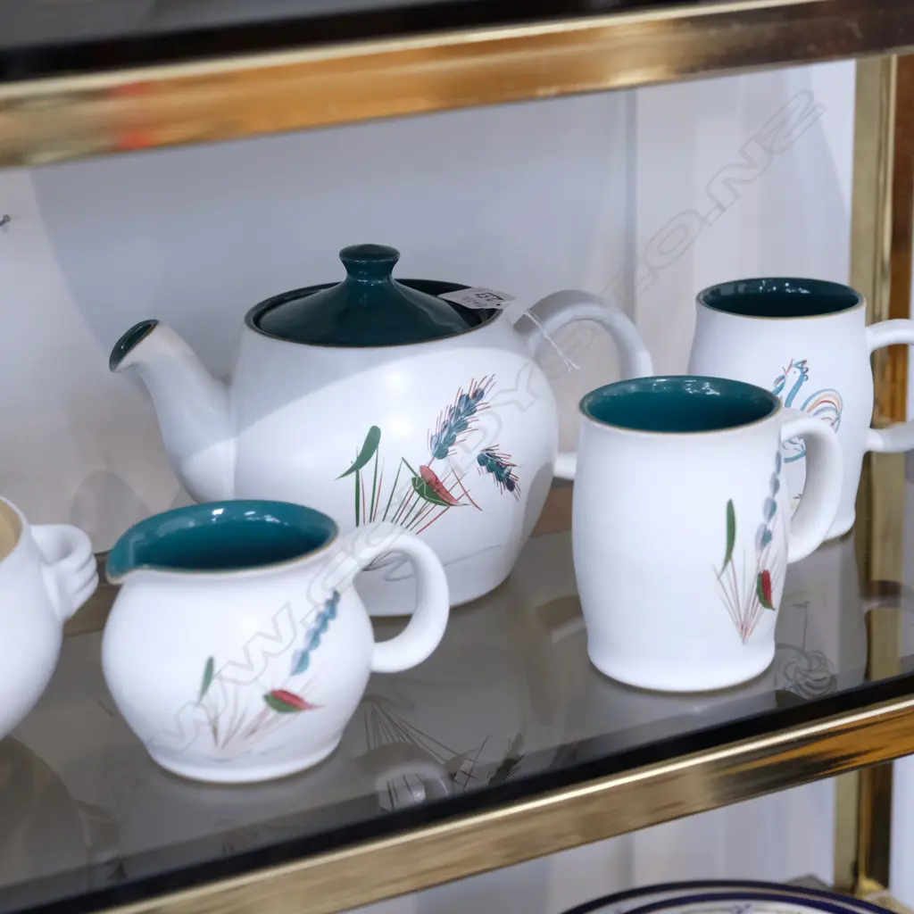 DENBY TEAPOT WITH ASST TABLE WARE Image 1++