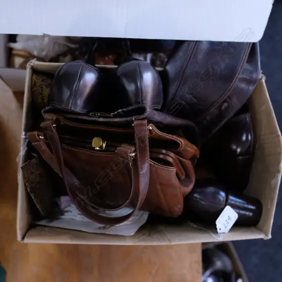 Two-tone shoes marked as size 7