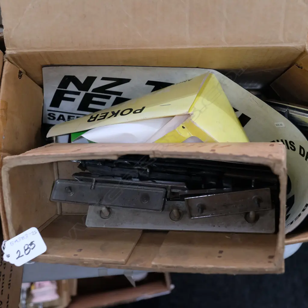 ASSORTED BOX OF CAR SYMBOLS AND OTHERS Image 1++