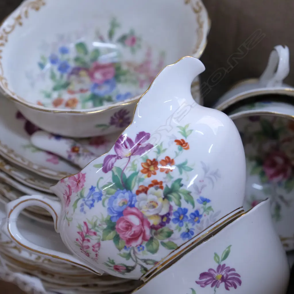ROYAL ALBERT NOSEGAY PATTERN PART TEA SERVICE Image 1++