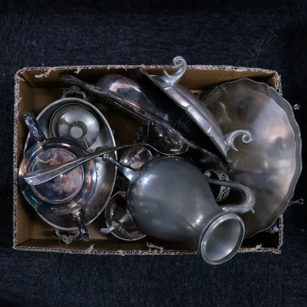 BOX ASST EP PLATTERS TEAPOT ETC Image 1++