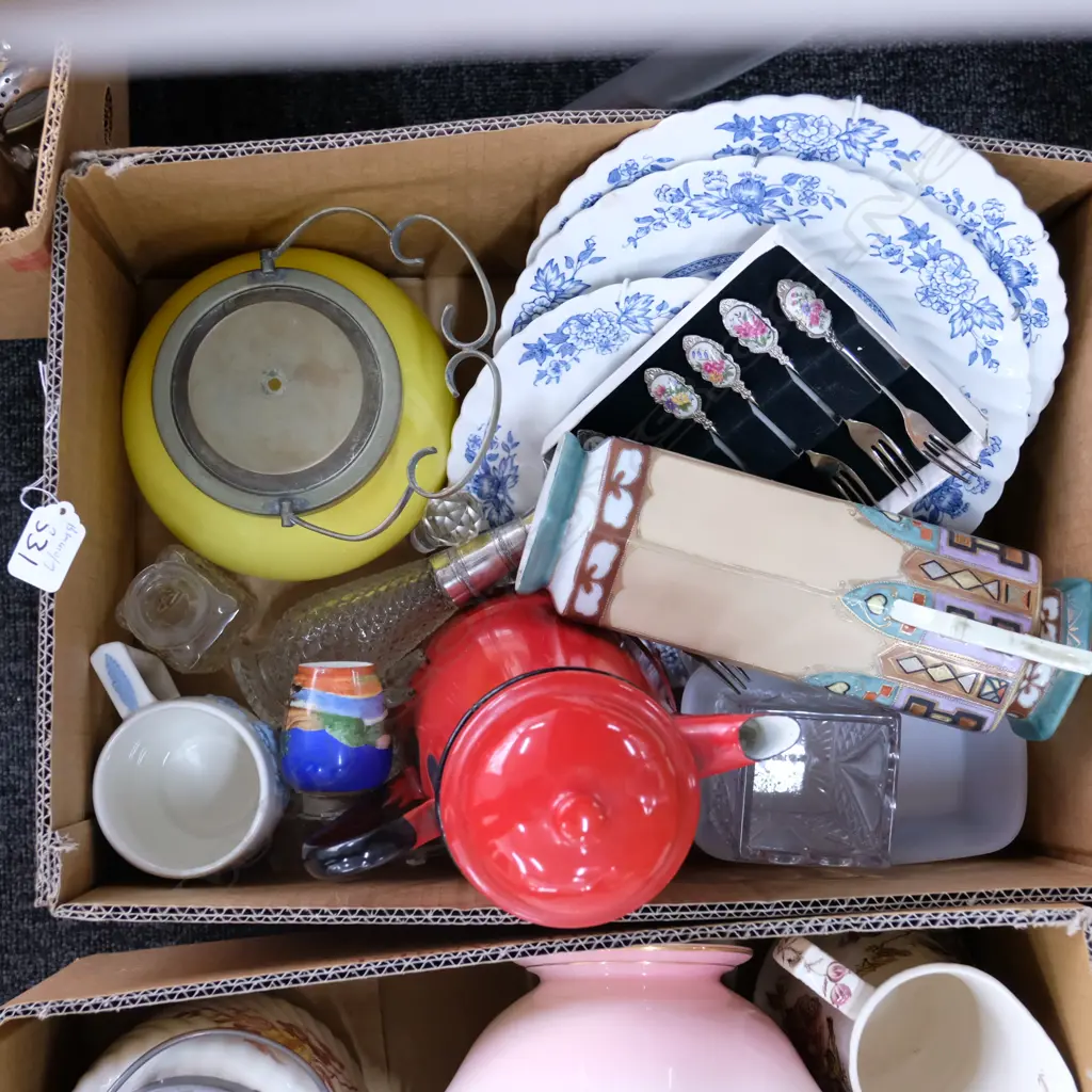 LOT ASST CHINA / ENAMELWARE / WEDGWOOD / NORITAKE / CRYSTAL Image 1++