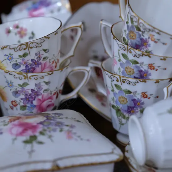 18 ASST  RCD COFFEE AND TEACUPS SAUCERS ETC