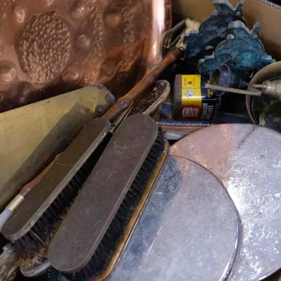 BOX ASST EP AND BRASSWARE INCL. BOOKENDS / BRUSHES ETC