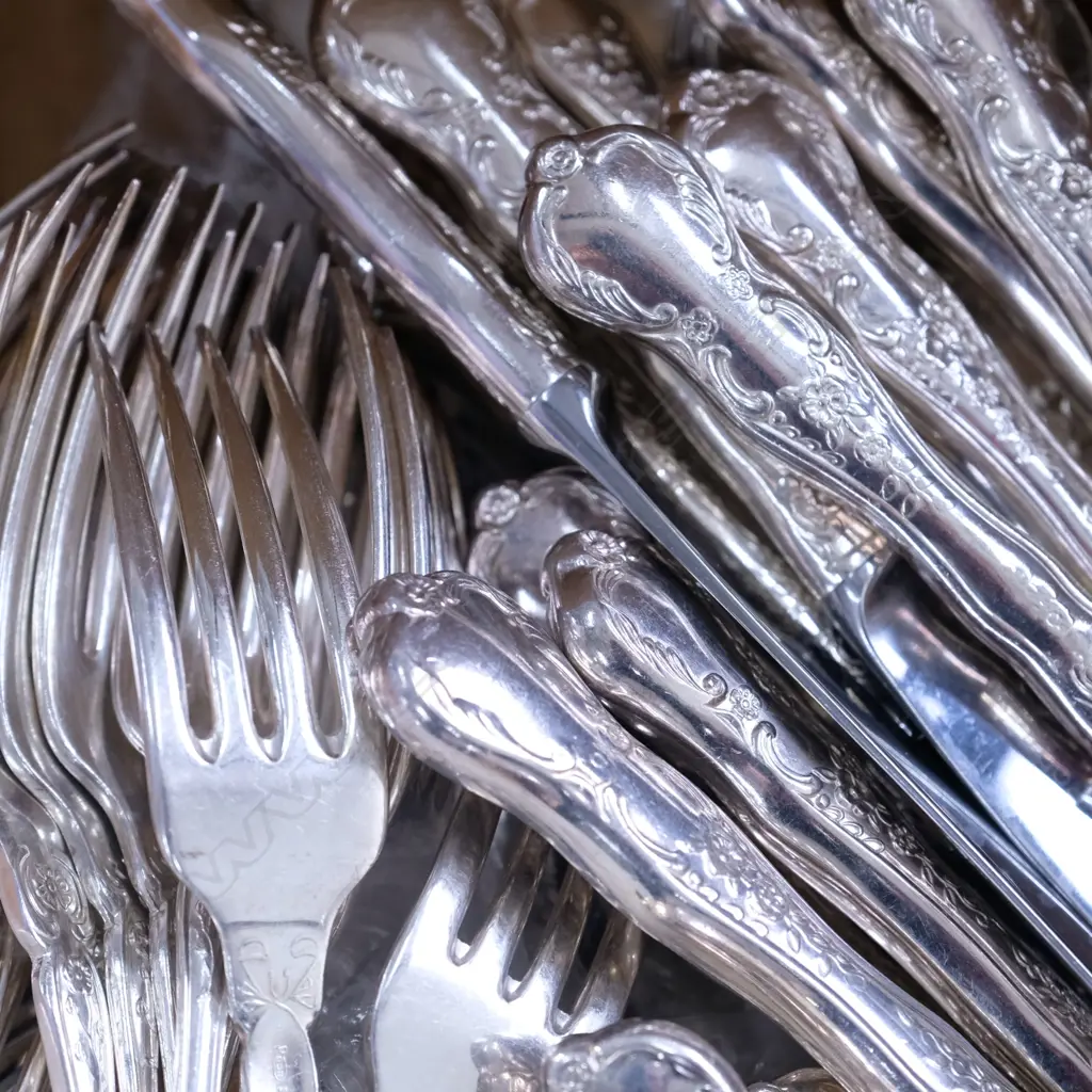 LARGE SET RODD CUTLERY ETC Image 1++