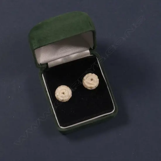 PAIR 18CT GOLD AND IVORY STUD EARRINGS
