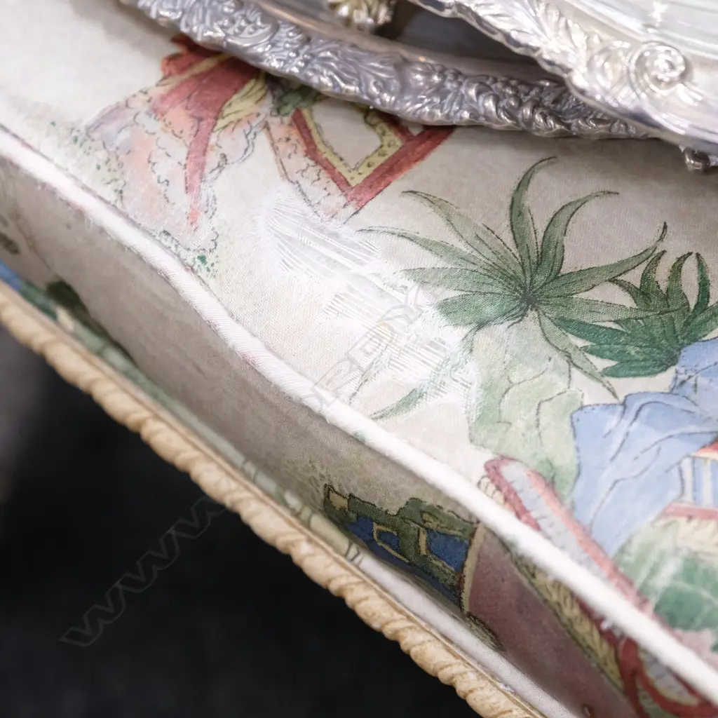 UPHOLSTERED BENCH SEAT Image 1++