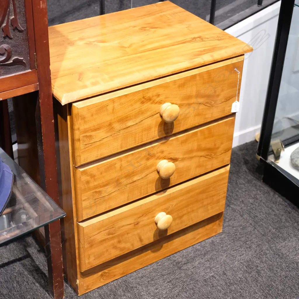 3 DRAWER BEDSIDE CABINET. H. 905MM W. 590MM Image 1++