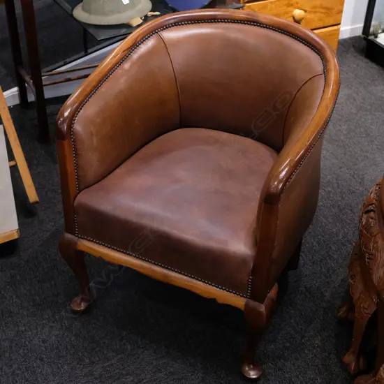 PR LEATHER TUB ACRMCHAIRS