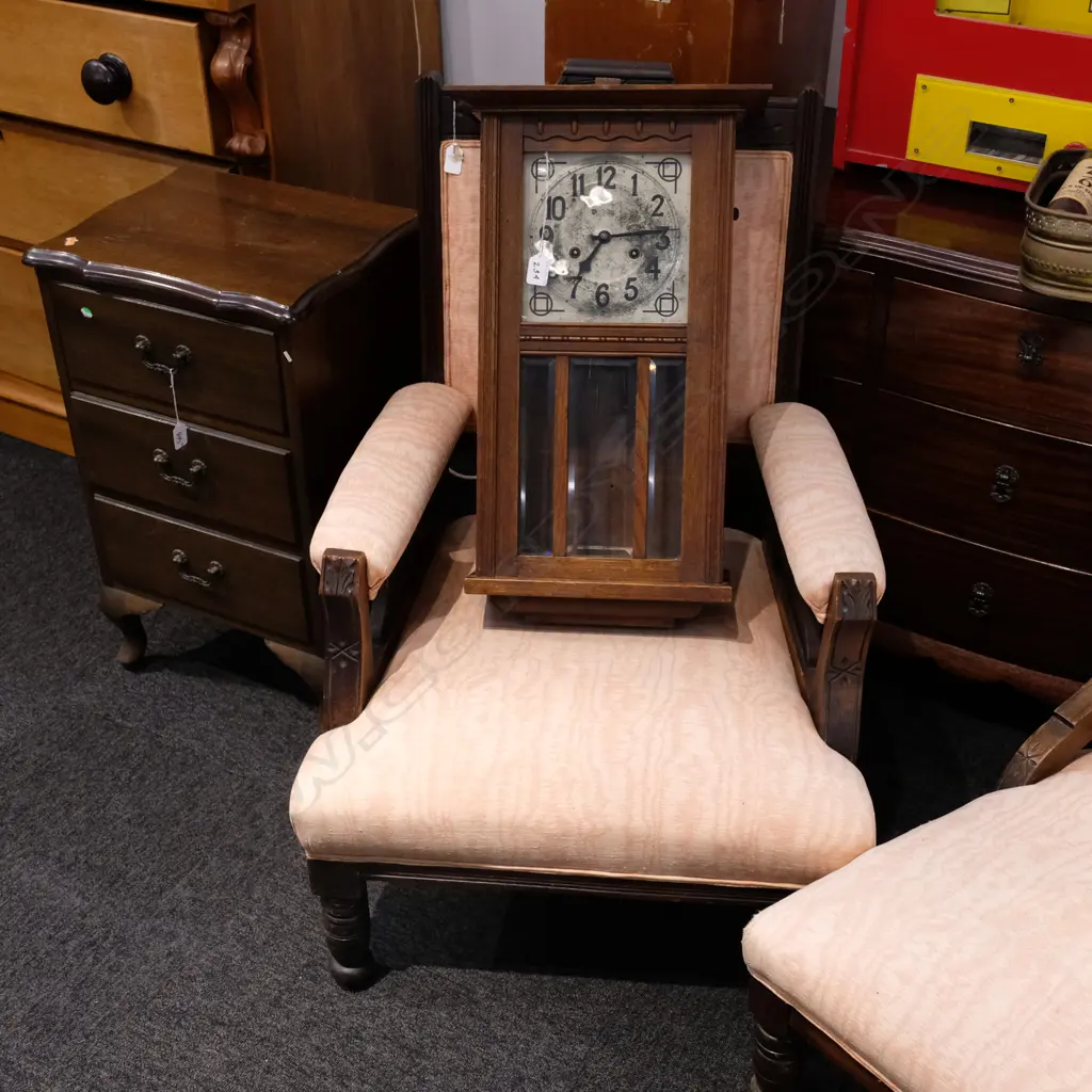 AN EDWARDIAN GRANDFATHER CHAIR Image 1++