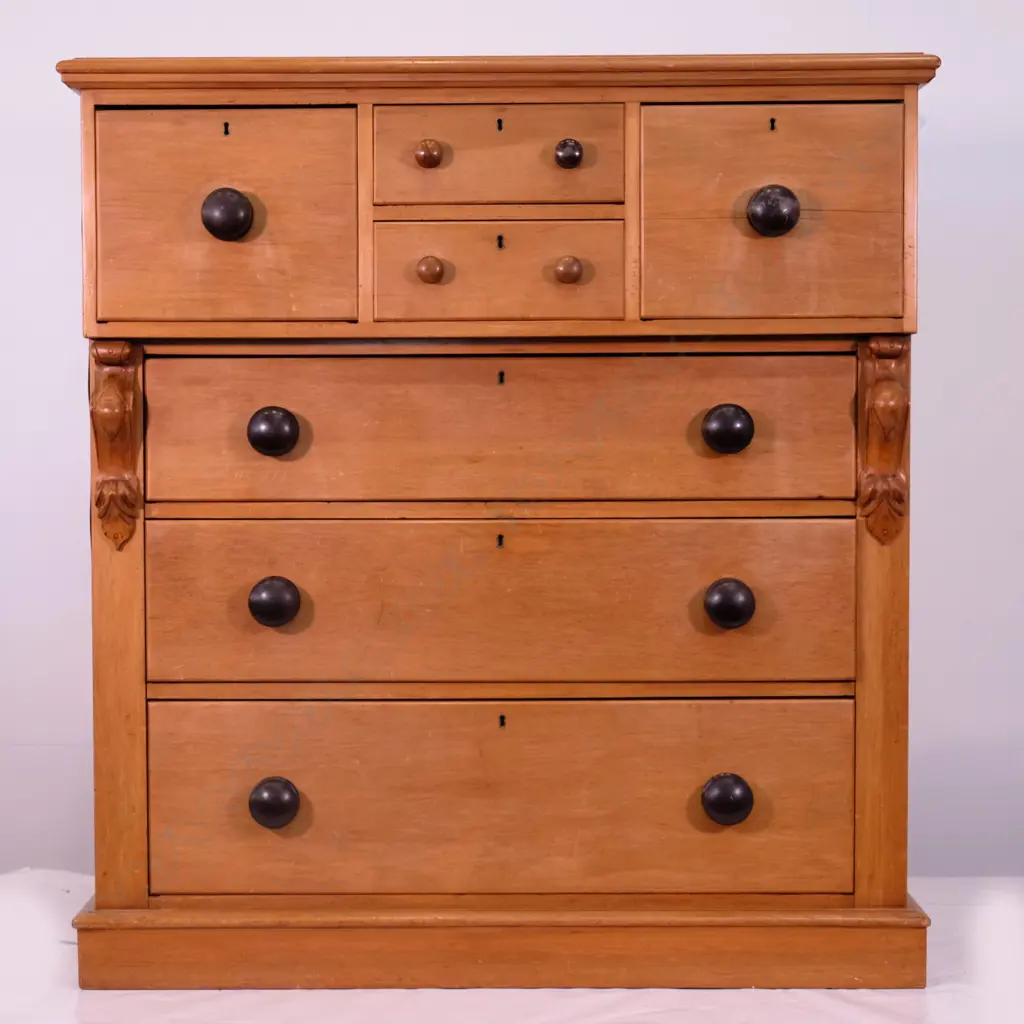 SCOTCH CHEST COLONIAL RIMU Image 1++