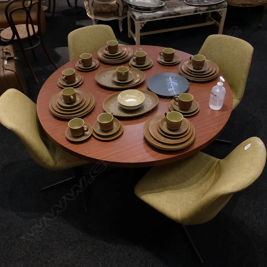 ROUND FORMICA TABLE W/ 4 CHAIRS (POSSIBLY NAMCO). TABLE DIA. 1205MM Image 1++
