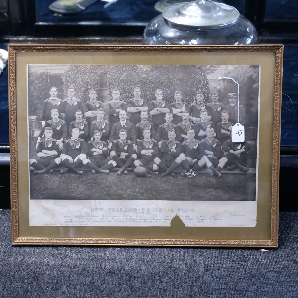 FRAMED NEW ZEALAND FOOTBALL TEAM PRINT Image 1++